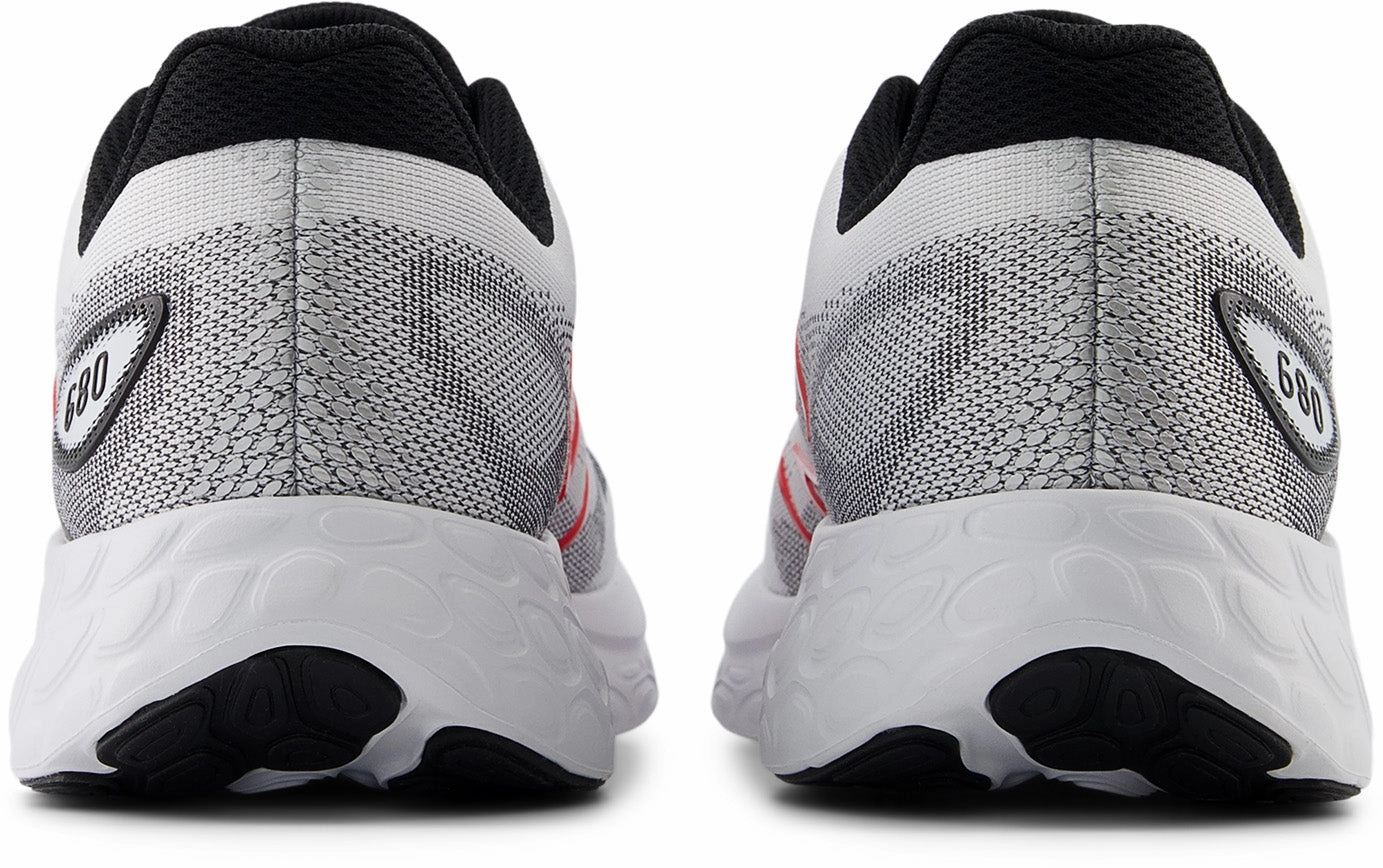 680 V8 Men's Running Shoes (Width 2E)