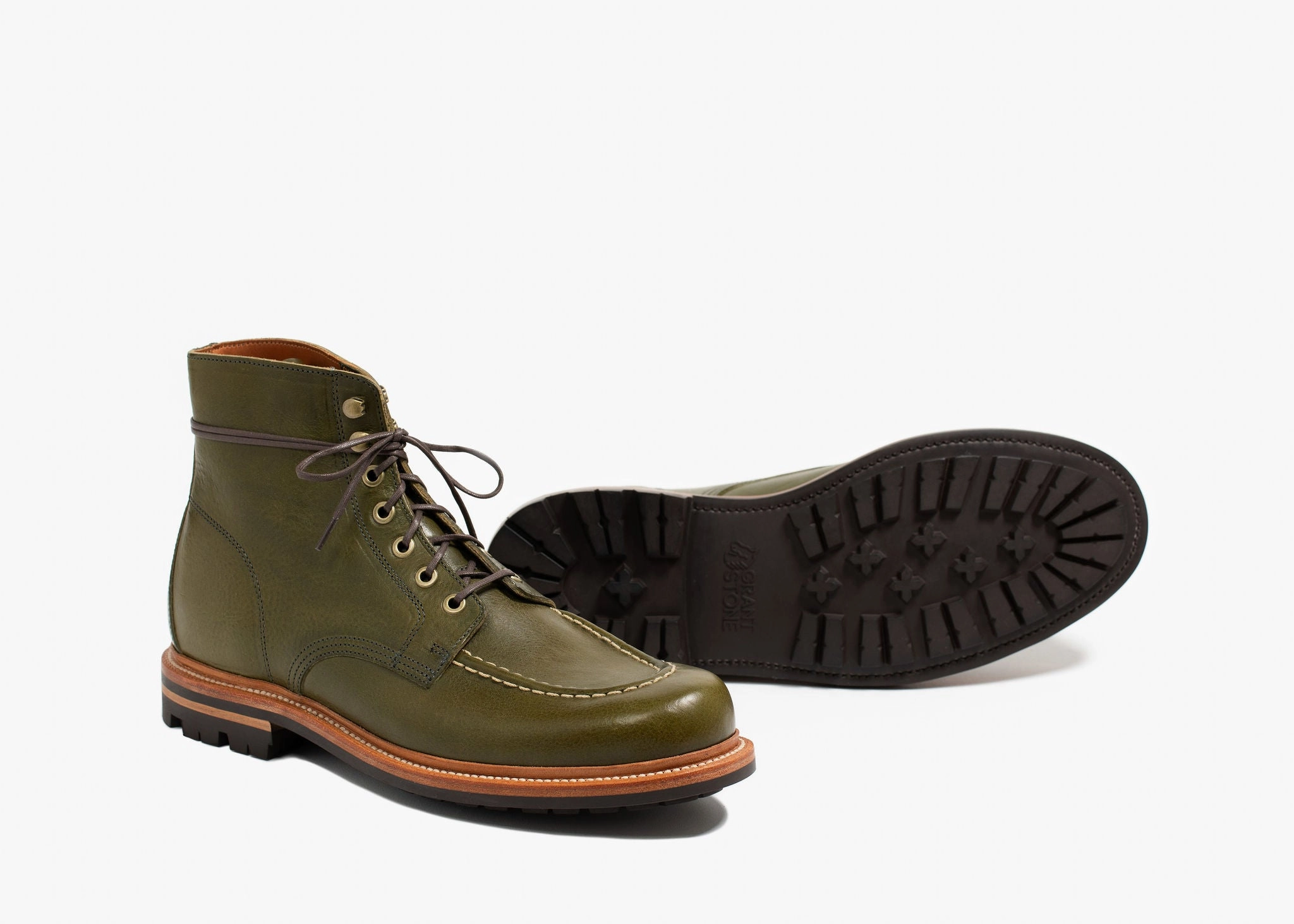 Brass Boot Olive Minerva Box