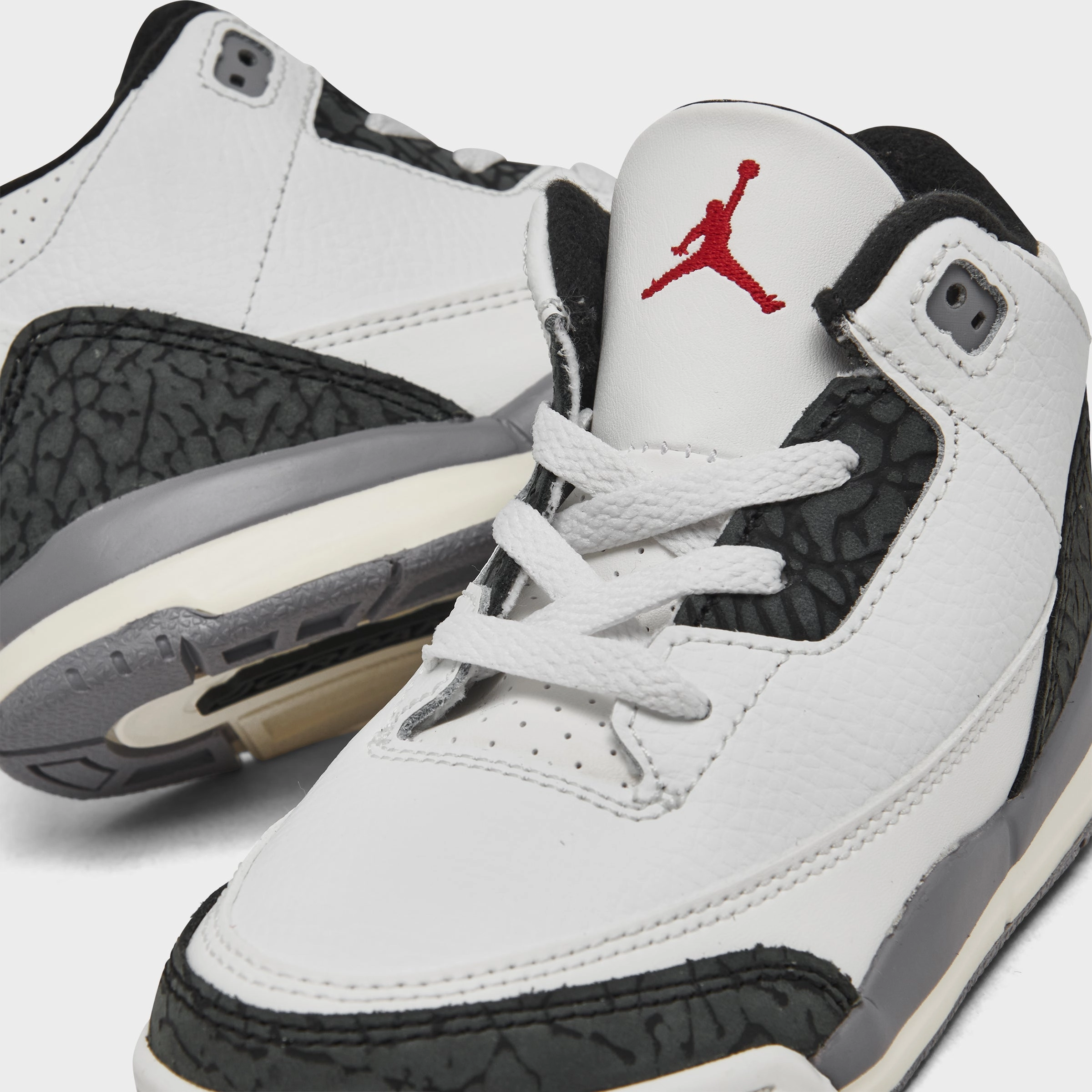 Jordan 3 Retro TD Summit White / Fire Red - Cement Grey