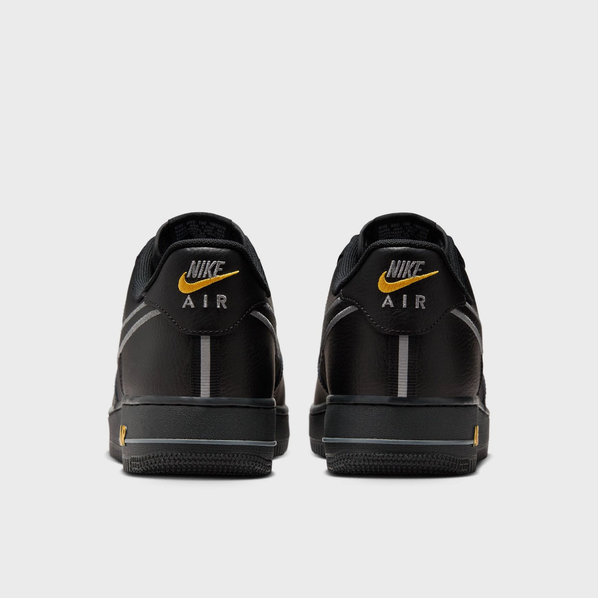 Nike Air Force 1 '07 Black / Cool Grey - Sundial