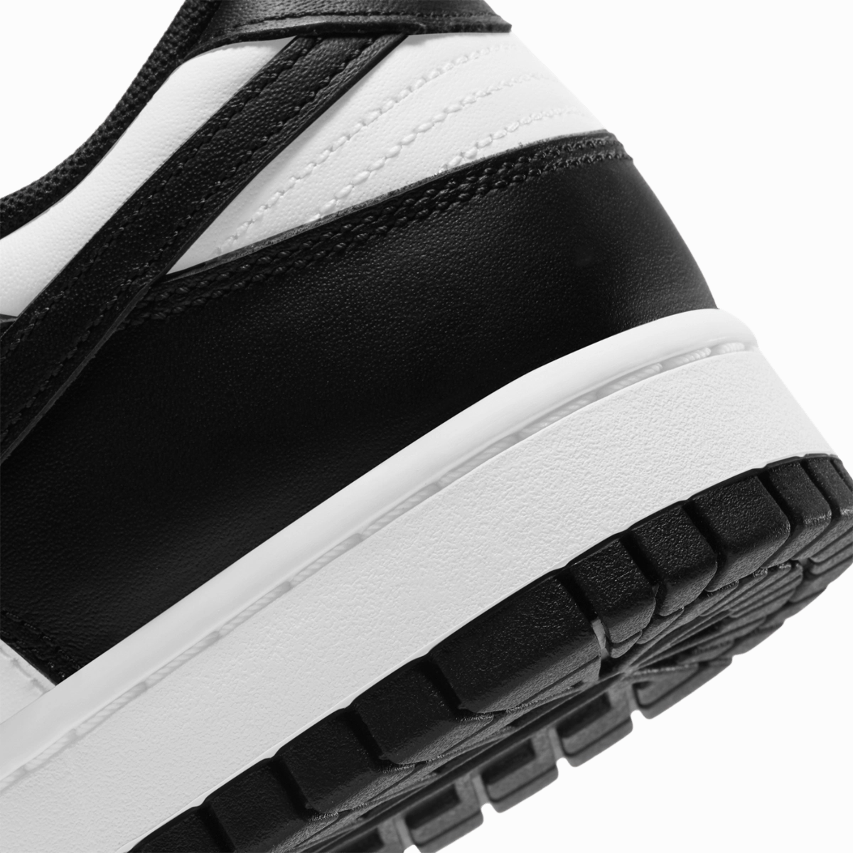 Nike Dunk Low 'Black'