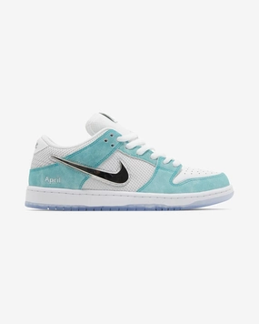 NIKE SB DUNK LOW APRIL SKATEBOARDS