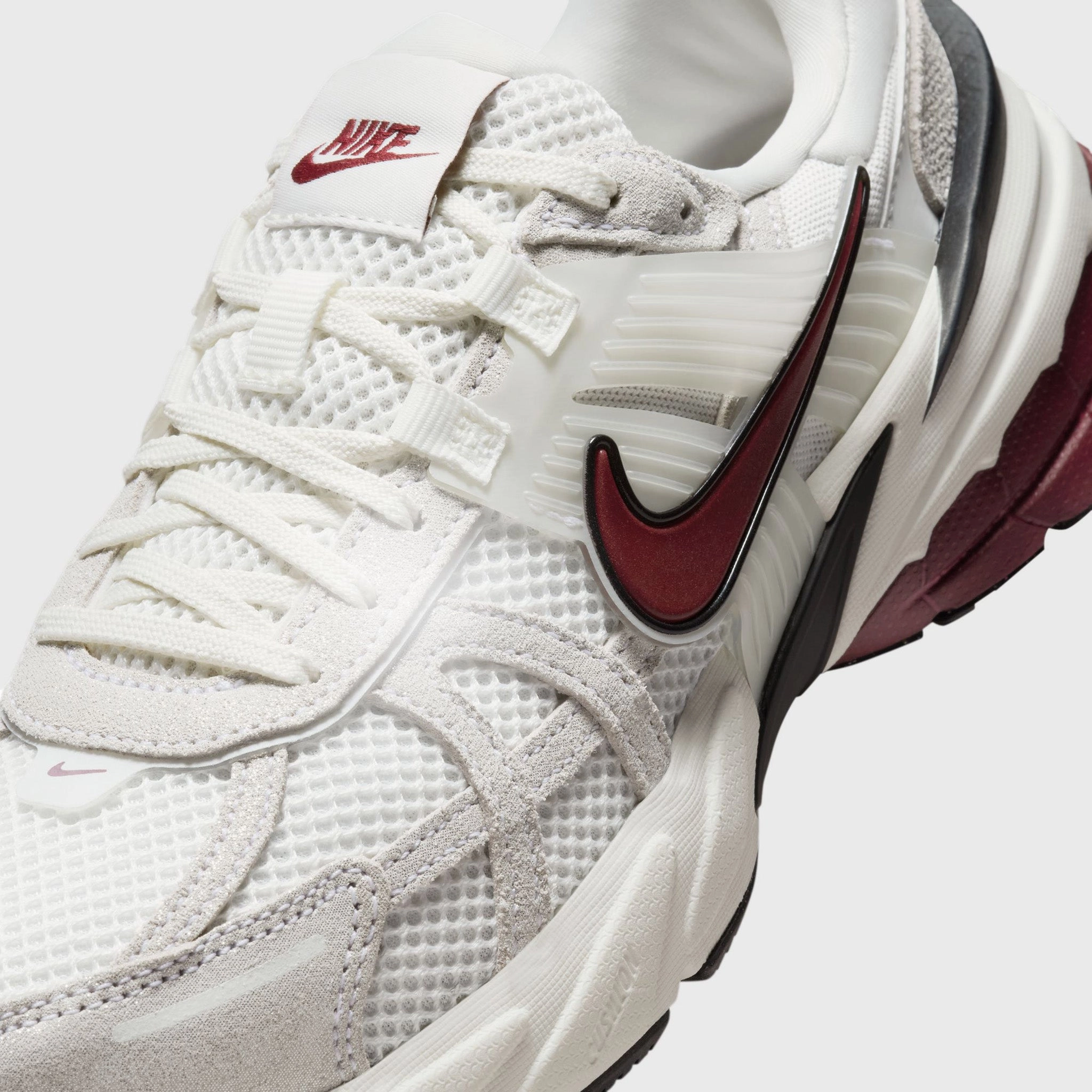 Nike Women's V2K Run SE White / Team Red - Black