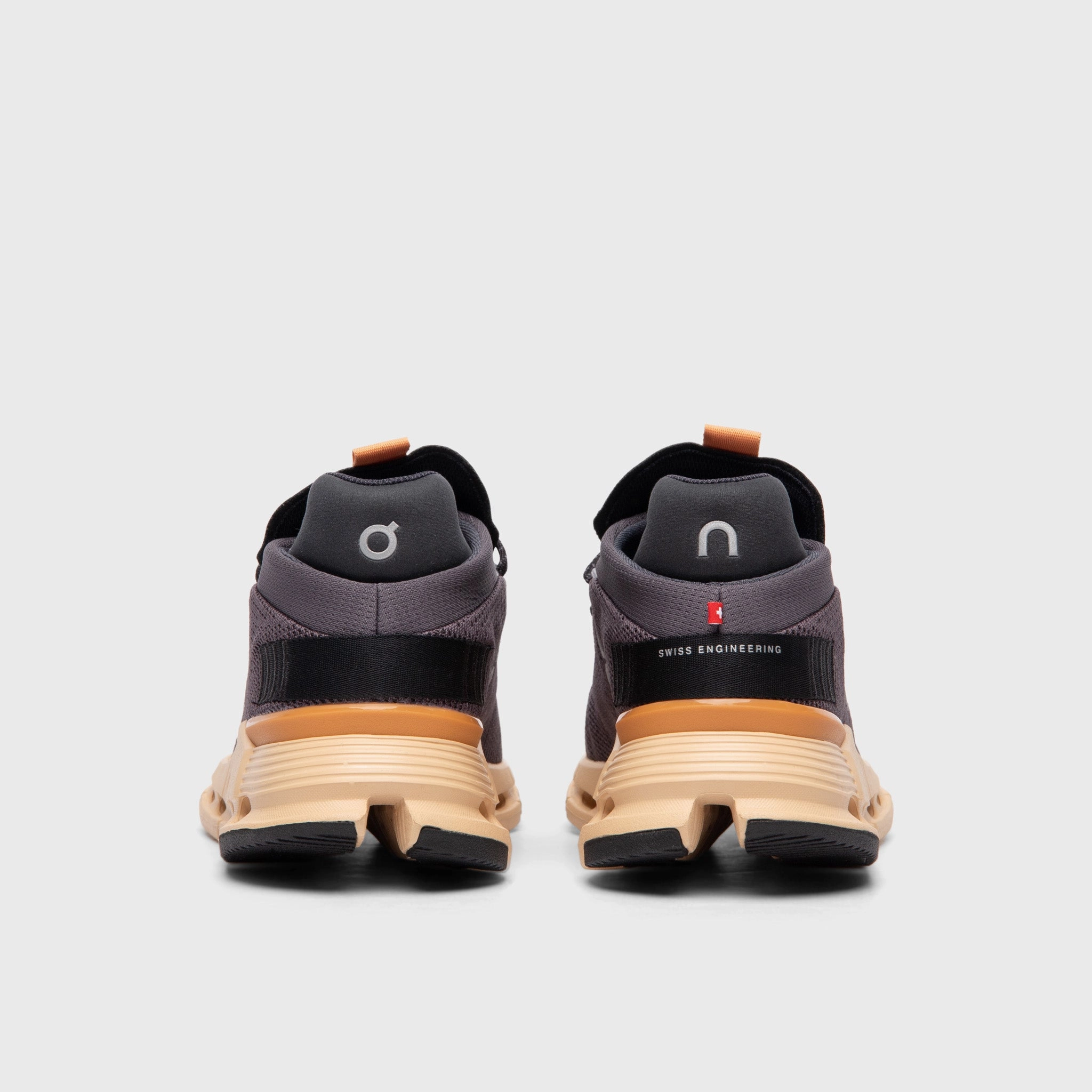 On Women's Cloudnova Eclipse / Savannah