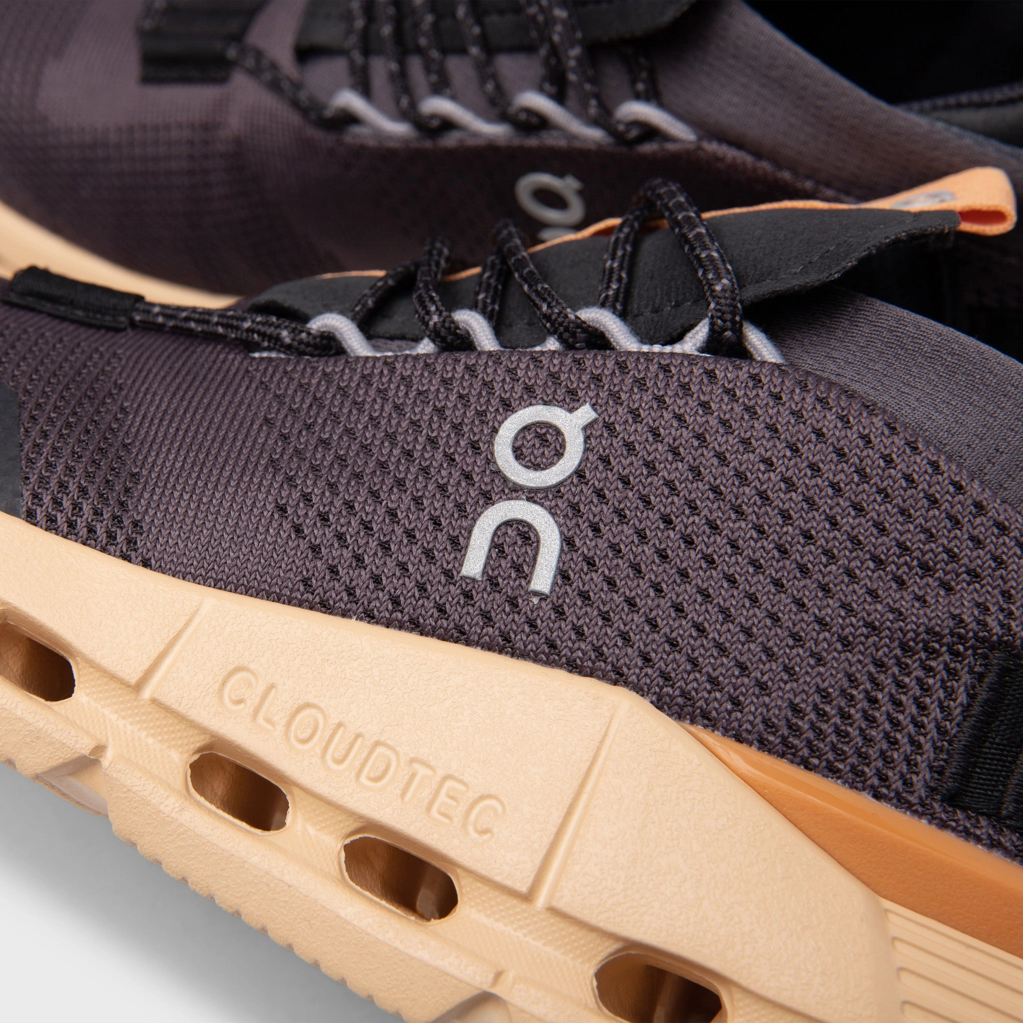 On Women's Cloudnova Eclipse / Savannah
