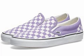 Vans Women's UA Classic Slip-On Sneakers. Lila (Fuchsia Purple/True White). 41 EU