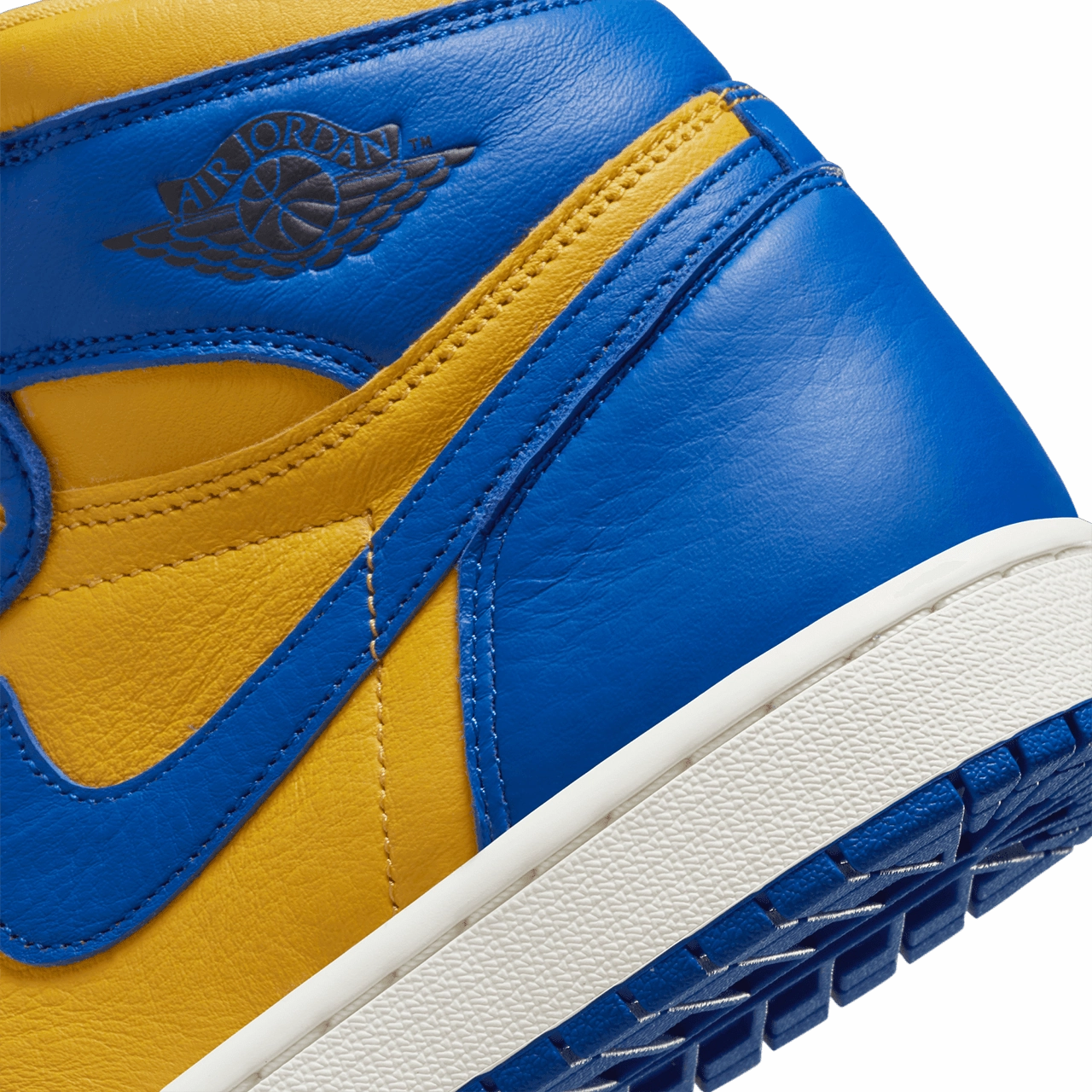 Wmns Air Jordan 1 Retro High OG 'Game Royal and Varsity Maize'