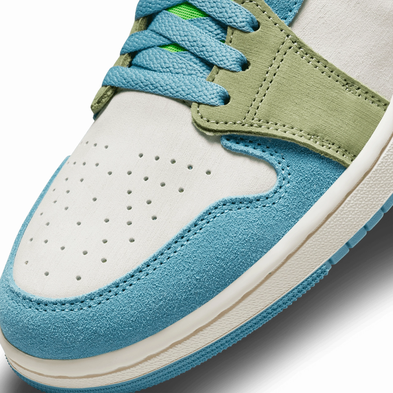 Wmns Air Jordan 1 Zoom Comfort 2 'Cerulean and Green Strike'