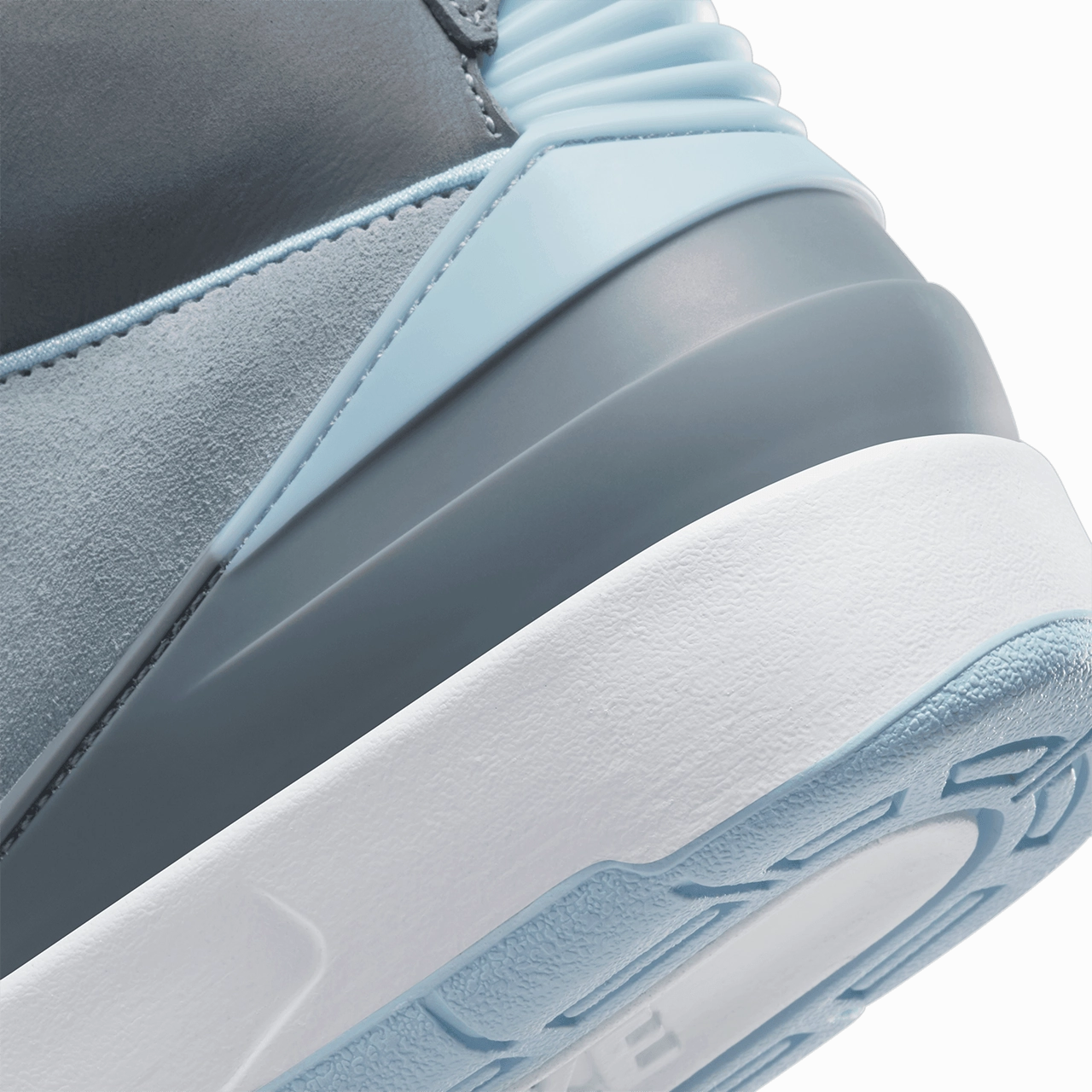 Wmns Air Jordan 2 Retro 'Cool Grey'