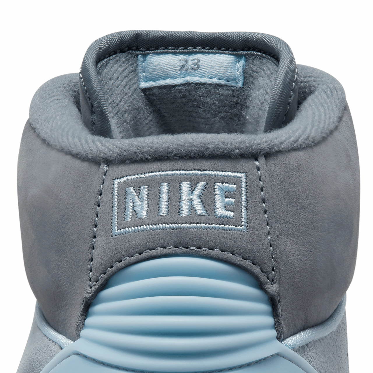 Wmns Air Jordan 2 Retro 'Cool Grey'