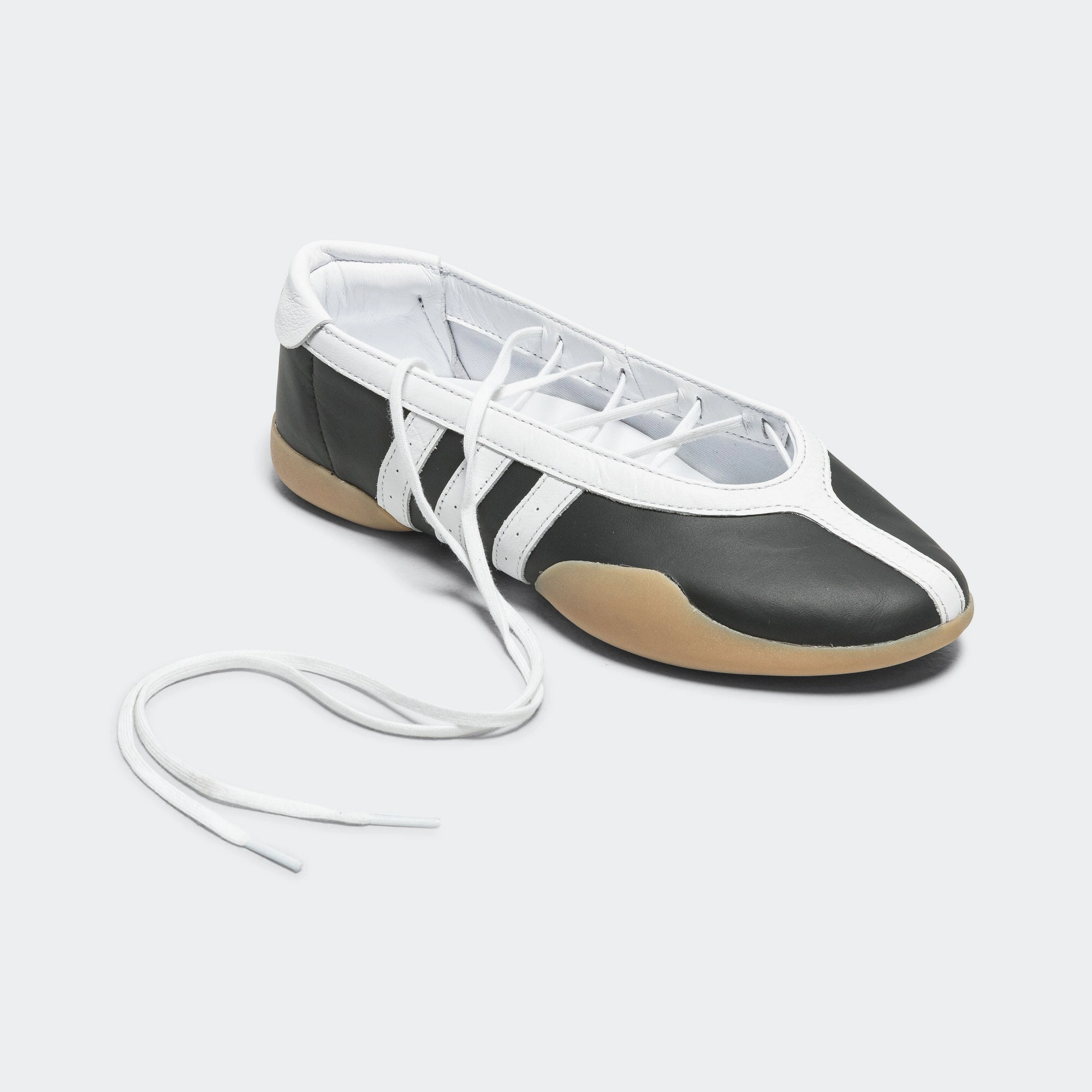 Womens Taekwondo Mei Ballet - Core Black/Footwear White-Gum